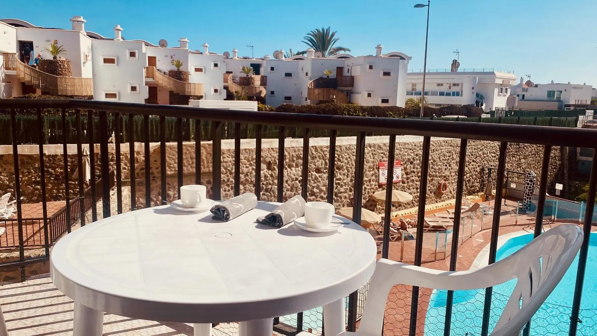 Sunny Apartment Near The Beach Playa del Ingles